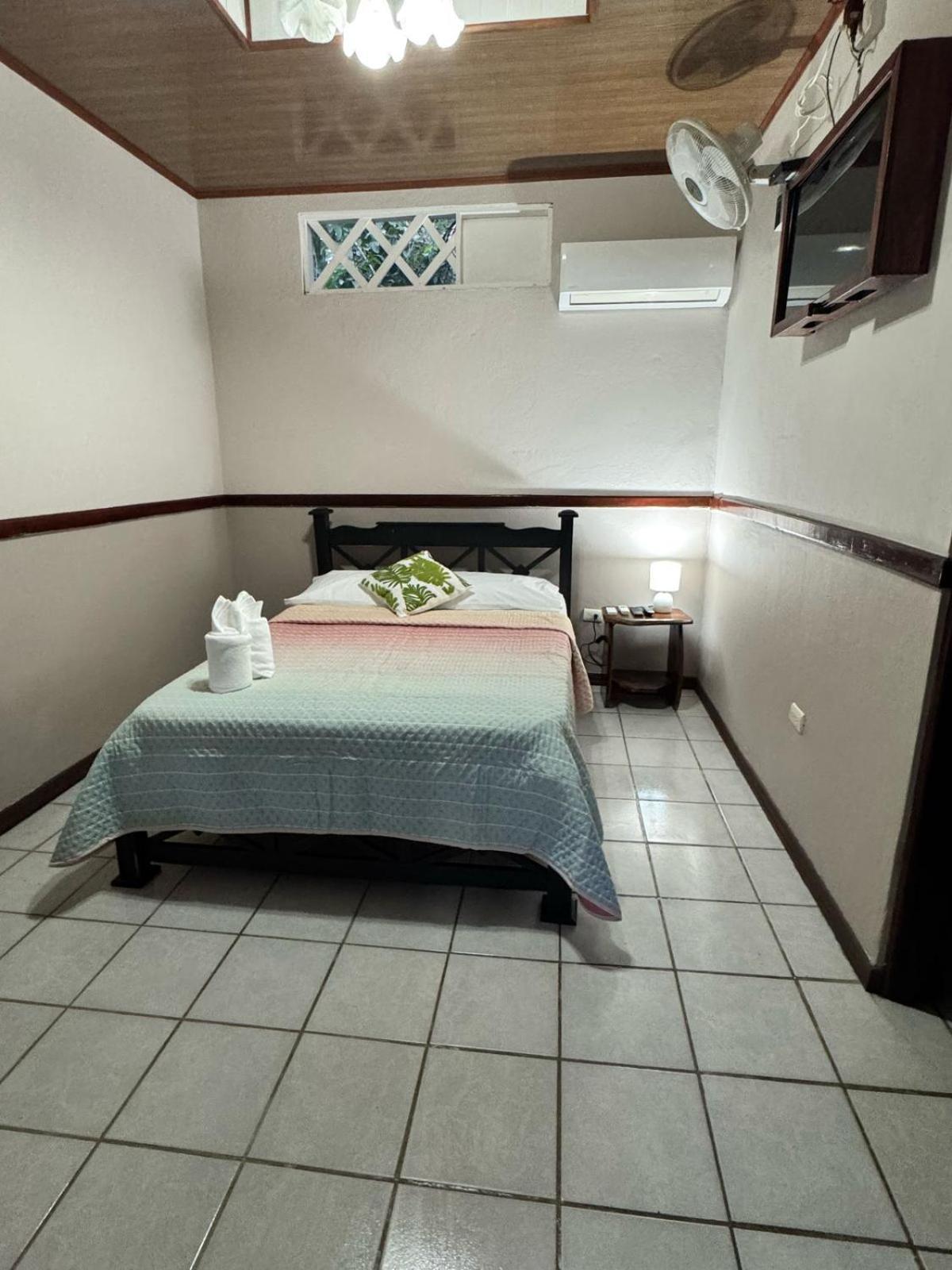 Cabinas Ole Caribe Puerto Viejo de Talamanca Exterior photo